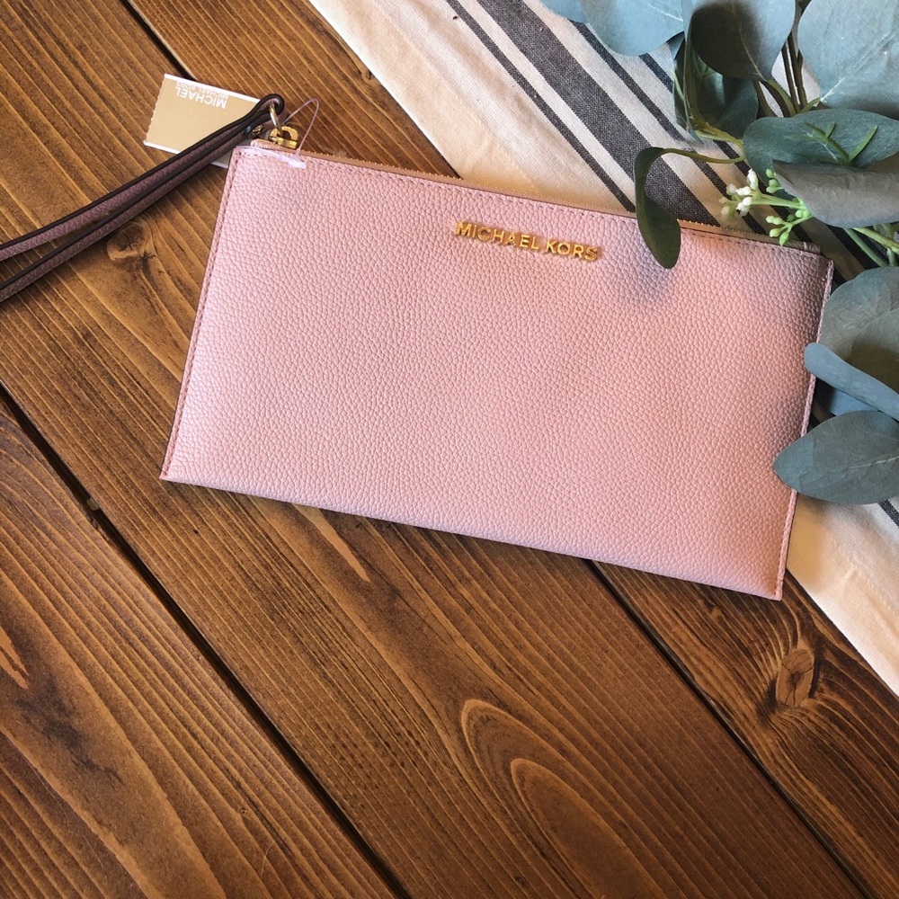 MICHAEL Michael Kors jet set zip clutch